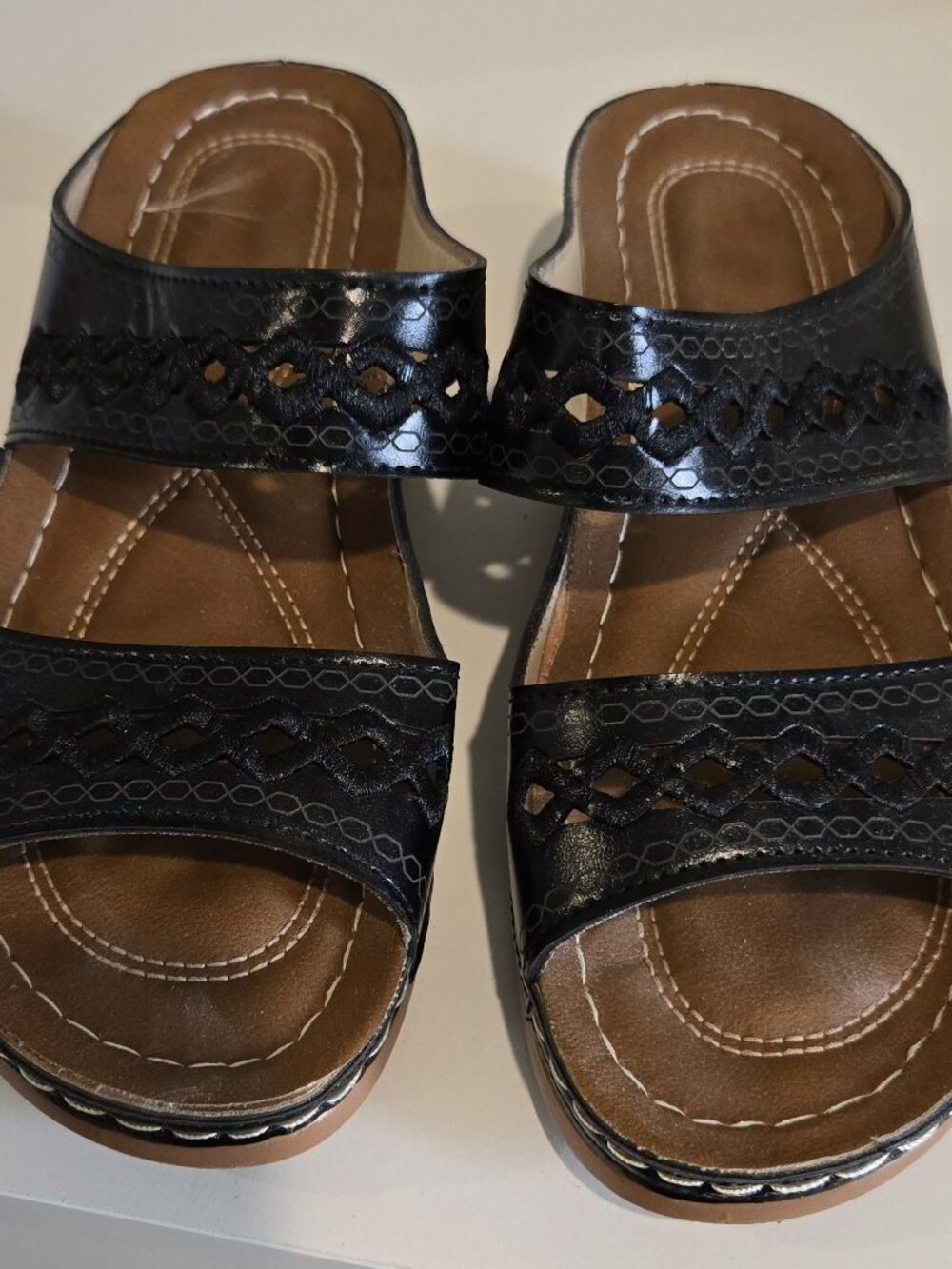 Wome Comfort Slide Sandals Black Laser Cut Double Strap Size 39 (US 8-8.5)